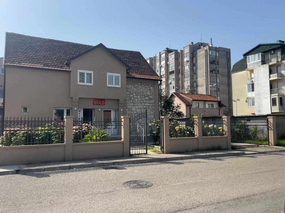Apartman Scepanovic Niksic Luaran gambar
