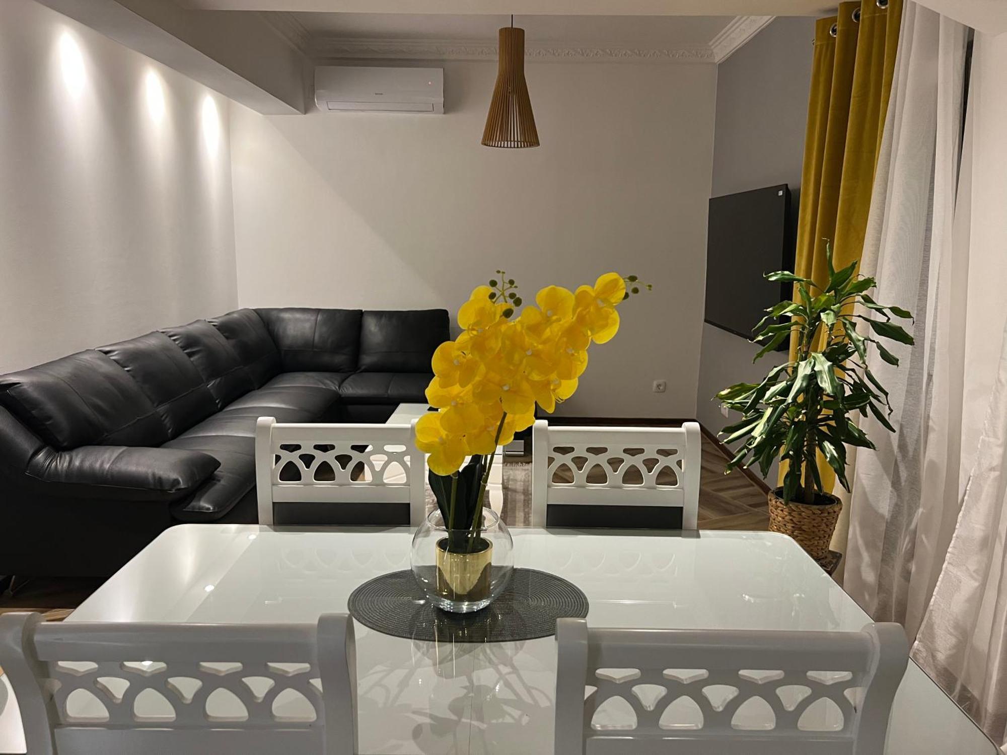 Apartman Scepanovic Niksic Luaran gambar