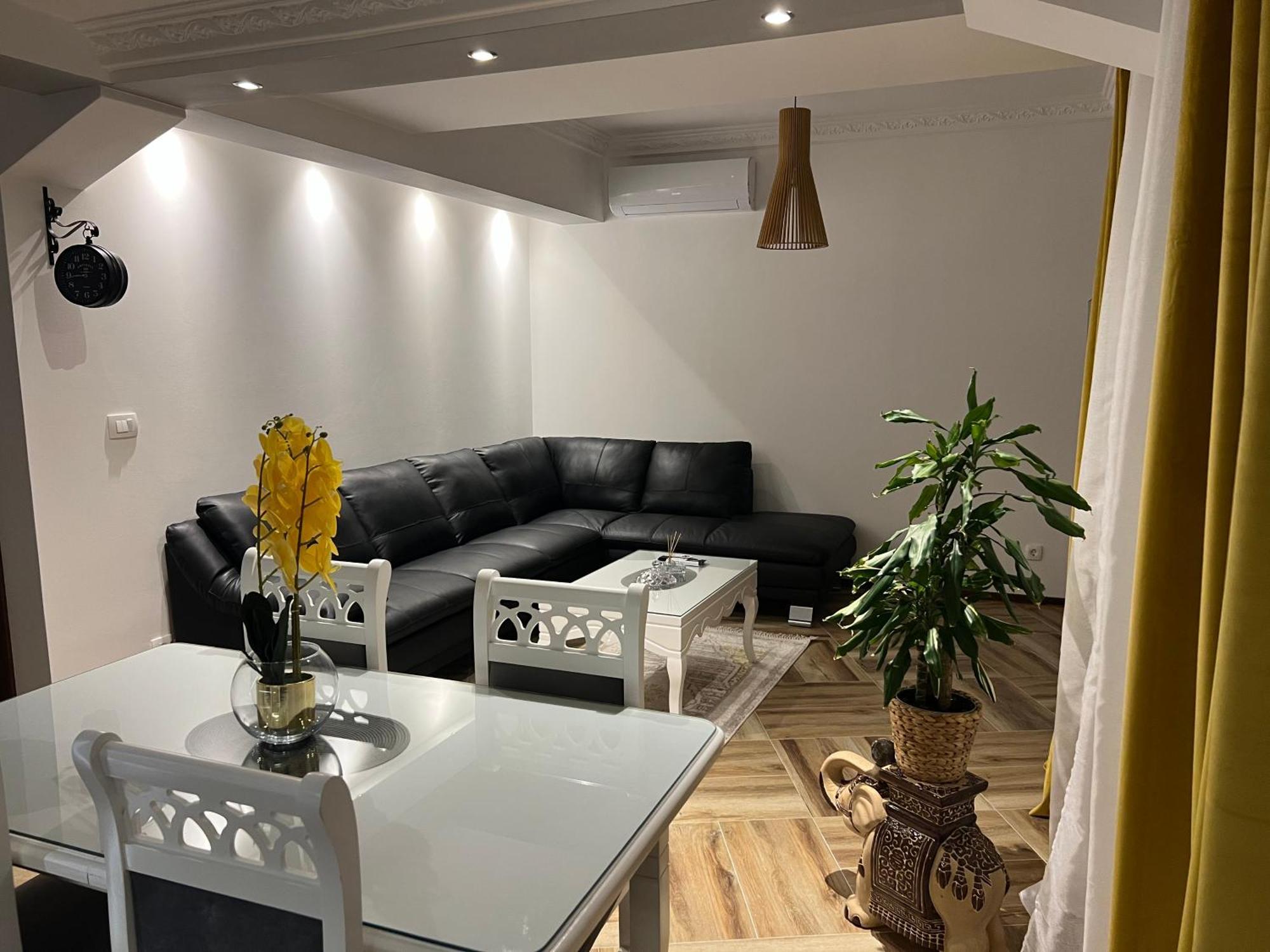 Apartman Scepanovic Niksic Luaran gambar